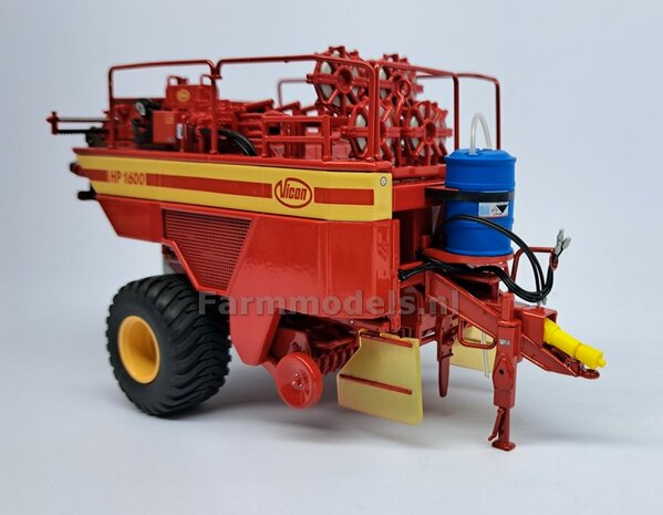 Vicon HP 1600: 2x Trelleborg Banden &quot;NORMAL&quot; &Oslash; 42.2 mm met RESIN Velgen + POLYSTYREEN PROFIEL 4x4x54mm BLANK geleverd  1:32   Farmmodels Custom Line Series  