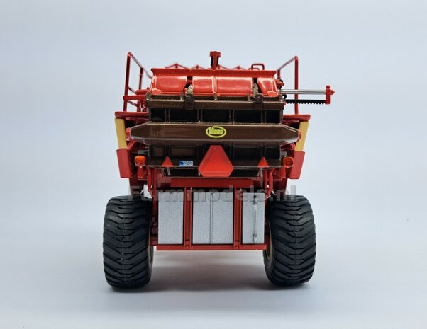 Vicon HP 1600: 2x Trelleborg Banden &quot;NORMAL&quot; &Oslash; 42.2 mm met RESIN Velgen + POLYSTYREEN PROFIEL 4x4x54mm BLANK geleverd  1:32   Farmmodels Custom Line Series  