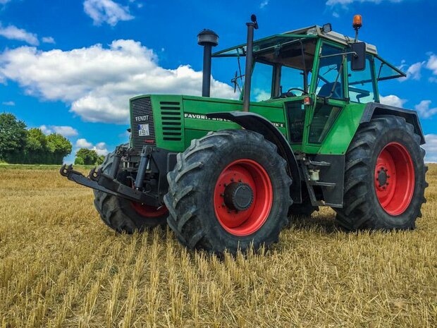 Cycloon filter/ Lucht (voor) filter, lange uitvoering, o.a. geschikt voor de FENDT 615 zwart kunststof met bedrukte kap 1:32                          