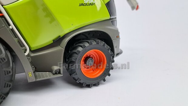 CLAAS Jaguar 900 Serie MargeModels: 2x Trelleborg Banden &Oslash; 47.1 mm met RESIN Velgen BLANK geleverd  1:32   Farmmodels Custom Line Series  