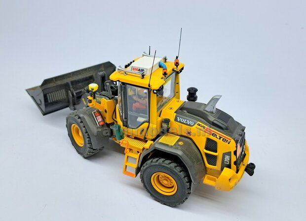 1x STEUN voor TURBO II Precleaner Luchtfilter op VOLVO L60 serie RESIN, BLANK Geleverd 1:32 