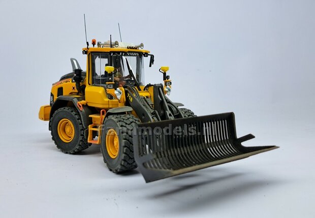 1x STEUN voor TURBO II Precleaner Luchtfilter op VOLVO L60 serie RESIN, BLANK Geleverd 1:32 