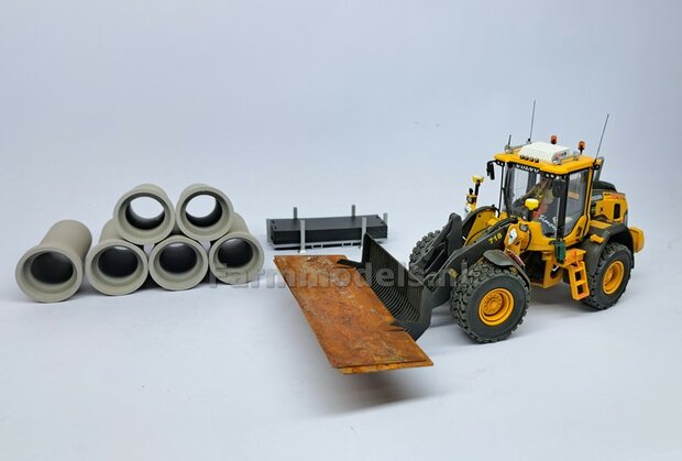 1x STEUN voor TURBO II Precleaner Luchtfilter op VOLVO L60 serie RESIN, BLANK Geleverd 1:32 