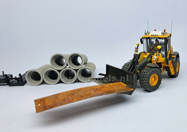 1x STEUN voor TURBO II Precleaner Luchtfilter op VOLVO L60 serie RESIN, BLANK Geleverd 1:32 