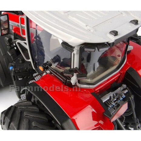 Massey Ferguson 9S.425 met rondom dubbellucht 1:32Universal Hobbies UH6653    