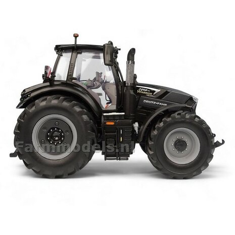 WARRIOR BLACK GLOSS EDITION Deutz-Fahr 7250 TTV LIM. ed. 1000 st. Universal Hobbies 1:32 UH6483    OP=OP 