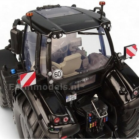 WARRIOR BLACK GLOSS EDITION Deutz-Fahr 7250 TTV LIM. ed. 1000 st. Universal Hobbies 1:32 UH6483    