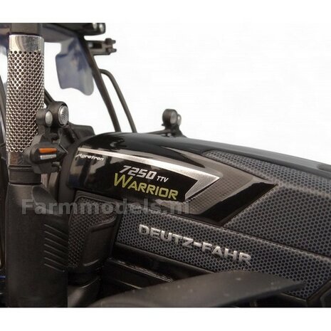 WARRIOR BLACK GLOSS EDITION Deutz-Fahr 7250 TTV LIM. ed. 1000 st. Universal Hobbies 1:32 UH6483    OP=OP 