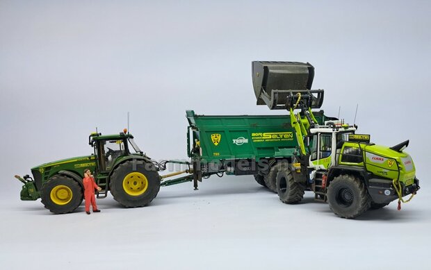 CLAAS TORION/ LIEBHERR: 2x Michelin Axiobib2  &Oslash;  54.8 x 25.8 mm Banden + Resin Velgen ZWART GLANS Gespoten 1:32 Farmmodels Premium Line Series 