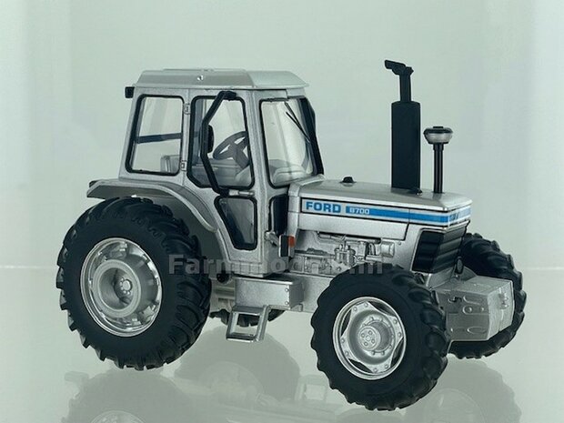 SILVER FORD 8700 4WD Limited edition 150st. Britains 1:32 43409S     AVAILABLE END OF MARCH