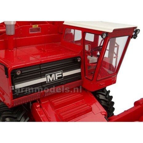  Massey Ferguson 760 maaidorser met maaibord  Universal Hobbies 1:32   UH6329   