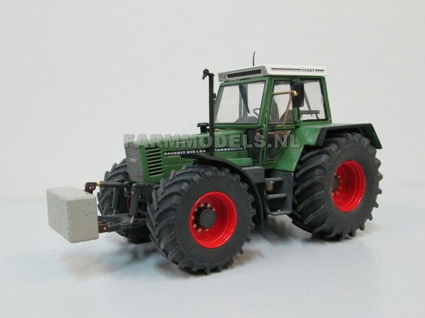 Fendt 612- 615 WeiseToys: Brede Vooras banden &Oslash; 47 mm x 20,5 mm breed + ALU. velgen FENDT ROOD geleverd 1:32 Farmmodels Custom Line Series 