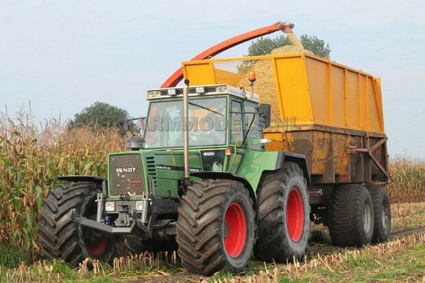 Fendt 612- 615 WeiseToys: Brede Vooras banden &Oslash; 47.5 mm x 20,5 mm breed + ALU. velgen FENDT ROOD geleverd 1:32 Farmmodels Custom Line Series 