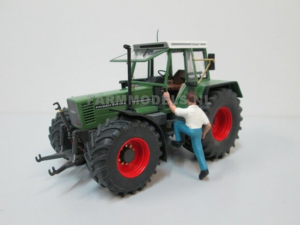 Fendt 612- 615 WeiseToys: Brede Vooras banden &Oslash; 47 mm x 20,5 mm breed + ALU. velgen FENDT ROOD geleverd 1:32 Farmmodels Custom Line Series 