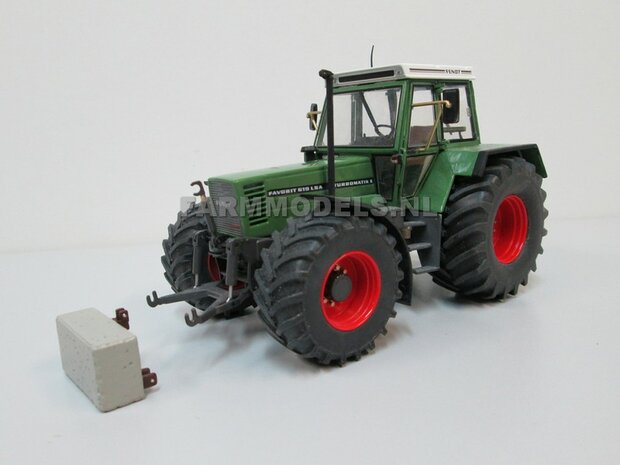 Fendt 612- 615 WeiseToys: Brede Vooras banden &Oslash; 47 mm x 20,5 mm breed + ALU. velgen FENDT ROOD geleverd 1:32 Farmmodels Custom Line Series 