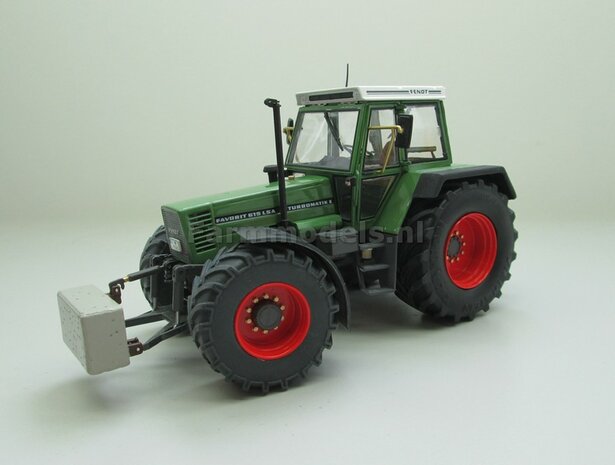 Fendt 612- 615 WeiseToys: Brede Vooras banden &Oslash; 47 mm x 20,5 mm breed + ALU. velgen FENDT ROOD geleverd 1:32 Farmmodels Custom Line Series 