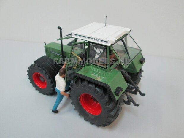 FENDT 612- 615 WeiseToys: Brede banden &Oslash; 58 x 28 m + ALU. velgen FENDT ROOD Gespoten+  &Oslash;3 mm as + U-profiel 1:32 Farmmodels Custom Line Series   