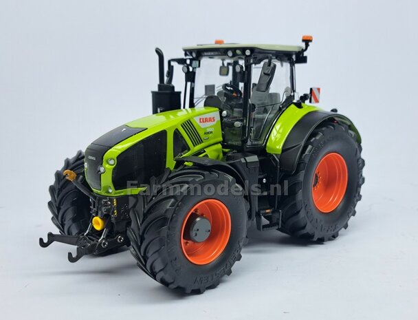 CLAAS 950/ 960 Wiking: 2x Vredestein Banden &Oslash; 57.8 mm Kunststof Velgen CLAAS ORANJE Gespoten  1:32   Farmmodels Custom Line Series  