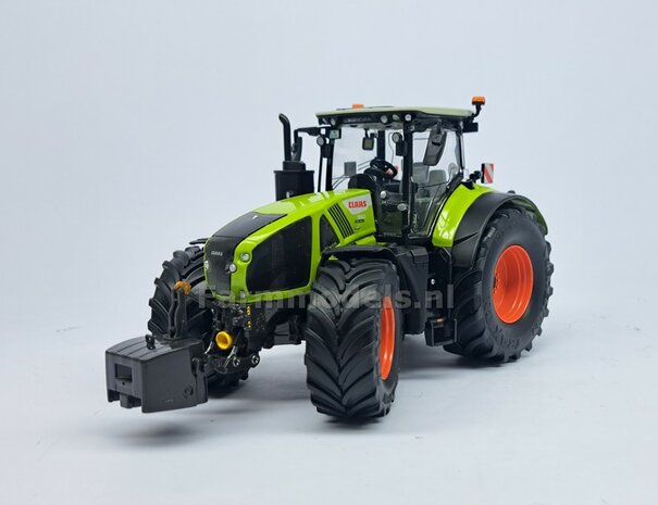 CLAAS 950/ 960 Wiking: 2x Vredestein Banden &Oslash; 57.8 mm Kunststof Velgen CLAAS ORANJE Gespoten  1:32   Farmmodels Custom Line Series  