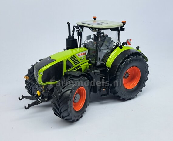 CLAAS 950/ 960 Wiking: 2x Vredestein Banden &Oslash; 57.8 mm Kunststof Velgen CLAAS ORANJE Gespoten  1:32   Farmmodels Custom Line Series  