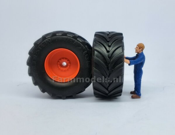 CLAAS 950/ 960 Wiking: 2x Vredestein Banden &Oslash; 71.7 mm Kunststof Velgen CLAAS ORANJE Gespoten  1:32   Farmmodels Custom Line Series  