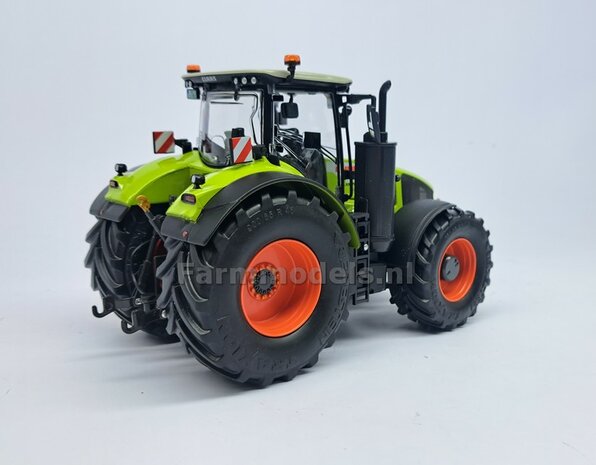 CLAAS 950/ 960 Wiking: 2x Vredestein Banden &Oslash; 71.7 mm Kunststof Velgen CLAAS ORANJE Gespoten  1:32   Farmmodels Custom Line Series  