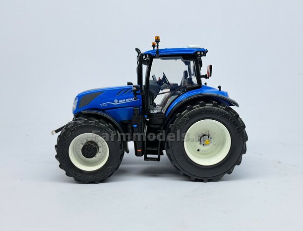 NEW HOLLAND T7.300 BLUE UH: 2x Brede Banden &Oslash; 65.9 x 29.2 mm + ALU. Velgen NEW HOLLAND WIT Gespoten 1:32 Farmmodels Custom Line Series  