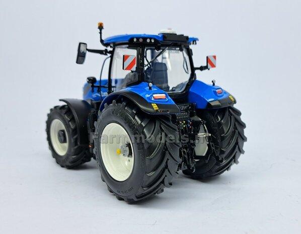 NEW HOLLAND T7.300 BLUE UH: 2x Brede Banden &Oslash; 65.9 x 29.2 mm + ALU. Velgen NEW HOLLAND WIT Gespoten 1:32 Farmmodels Custom Line Series  