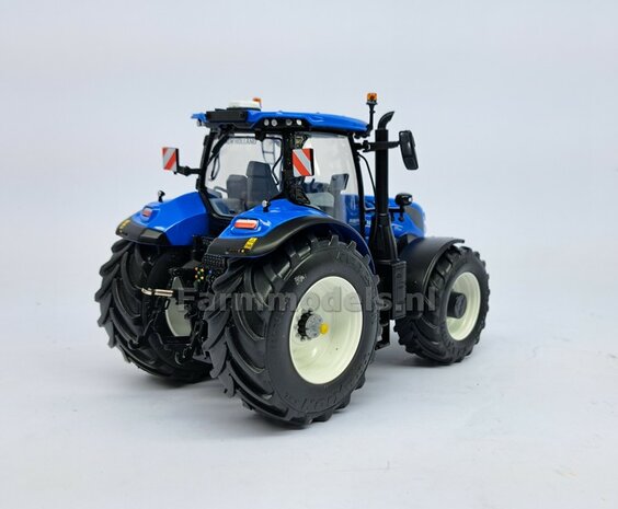 NEW HOLLAND T7.300 BLUE UH: 2x Brede Banden &Oslash; 65.9 x 29.2 mm + ALU. Velgen NEW HOLLAND WIT Gespoten 1:32 Farmmodels Custom Line Series  