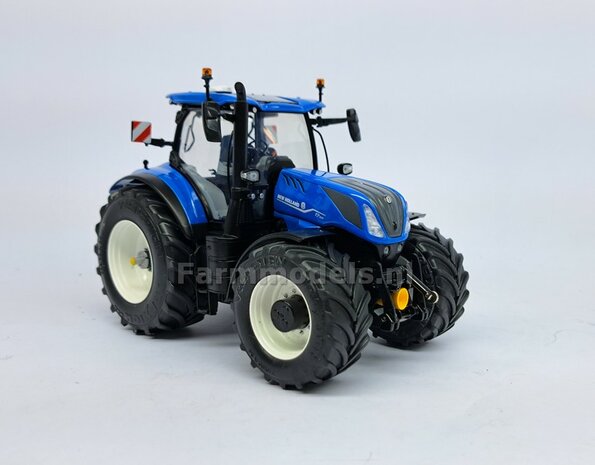 NEW HOLLAND T7.300 BLUE UH: 2x Brede Banden &Oslash; 65.9 x 29.2 mm + ALU. Velgen NEW HOLLAND WIT Gespoten 1:32 Farmmodels Custom Line Series  