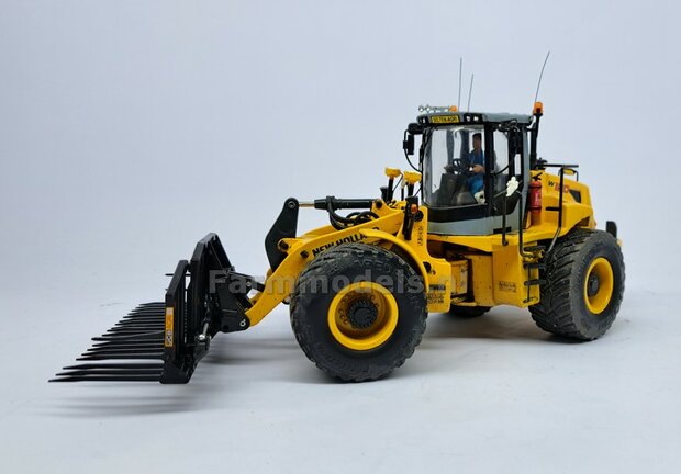 NEW HOLLAND: 2x Vredestein Flotation Trac 800/60 R32 Banden &Oslash; 55.4 mm met NEW HOLLAND GEEL gespoten Velgen 1:32 