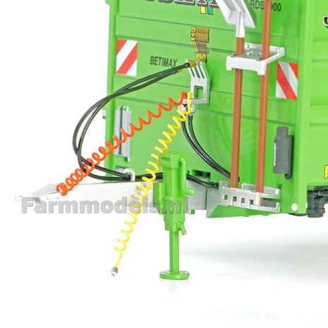 GREEN Joskin Betimax RDS G 6000 1 assige veetrailer 1:32 Universal Hobbies UH6627     AVAILABLE SOON