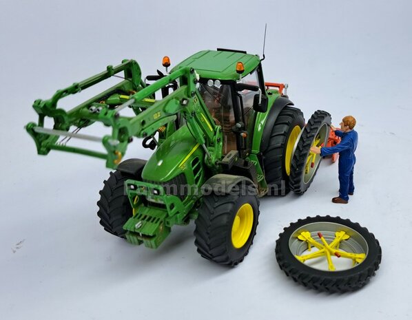 MOLCON 5-STER dubbellucht koppelsysteem &Oslash; 42mm. Materiaal Resin JOHN DEERE GEEL Gespoten  Universeel te gebruiken 1:32   