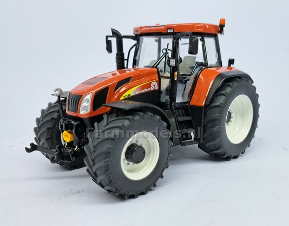 NEW HOLLAND T7550: 2x Brede Banden &Oslash; 47 x 20.5 mm + ALUMINIUM velgen NEW HOLLAND WIT Gespoten geleverd 1:32 Farmmodels Custom Line Series  