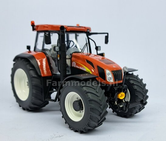 NEW HOLLAND T7550: 2x Brede Banden &Oslash; 47 x 20.5 mm + ALUMINIUM velgen NEW HOLLAND WIT Gespoten geleverd 1:32 Farmmodels Custom Line Series  