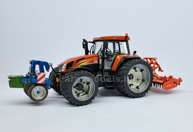 NEW HOLLAND T7550: 2x Brede Banden &Oslash; 47 x 20.5 mm + ALUMINIUM velgen NEW HOLLAND WIT Gespoten geleverd 1:32 Farmmodels Custom Line Series  