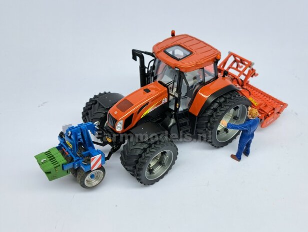 NEW HOLLAND T7550: 2x Brede Banden &Oslash; 47 x 20.5 mm + ALUMINIUM velgen NEW HOLLAND WIT Gespoten geleverd 1:32 Farmmodels Custom Line Series  