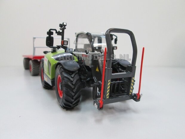 Hooivork Claas / Fendt grijs kleur t.b.v. Voorlader (Wiking) trekkers  1:32                    