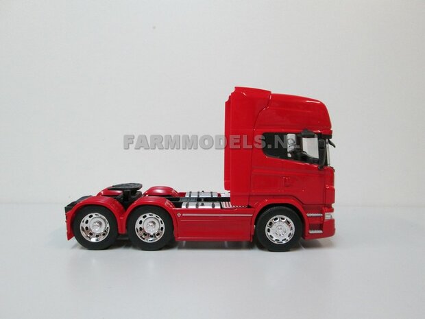 Scania V8 R730 6x4 Rood 2015 1:32 WELLY32670Lr    