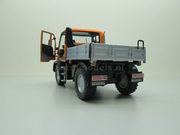 KOMMUNAL Mercedes Benz Unimog U400 Oranje 1:32 - Kommunal Versie 32380Co         