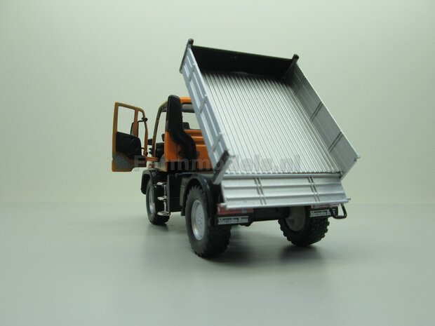 KOMMUNAL Mercedes Benz Unimog U400 Oranje 1:32 - Kommunal Versie 32380Co         