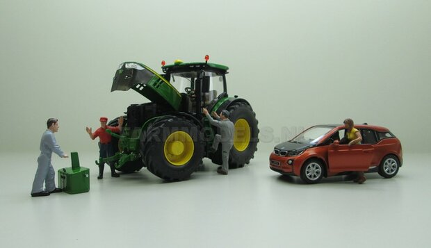 John Deere 7310 Farmmodels editie, Brede hoge banden + nieuwe velgen + nieuwe spatborden voor + trekhaak, Wiking 2018 Handmatig verbouwd / Manually rebuilt 1:32