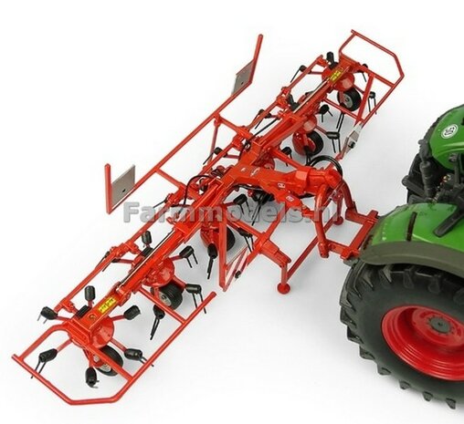 Kuhn GF6502 gras/ hooi schudder 1:32 Universal Hobbies UH5356        