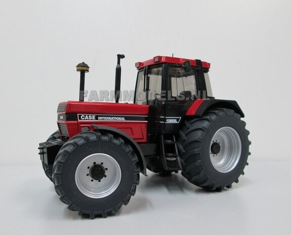 CASE IH SCHUCO: 2x Brede Banden &Oslash; 47 x 20.5 mm + ALU. velgen ALUMINIUM METALIC gespoten geleverd 1:32 Farmmodels Custom Line Series  